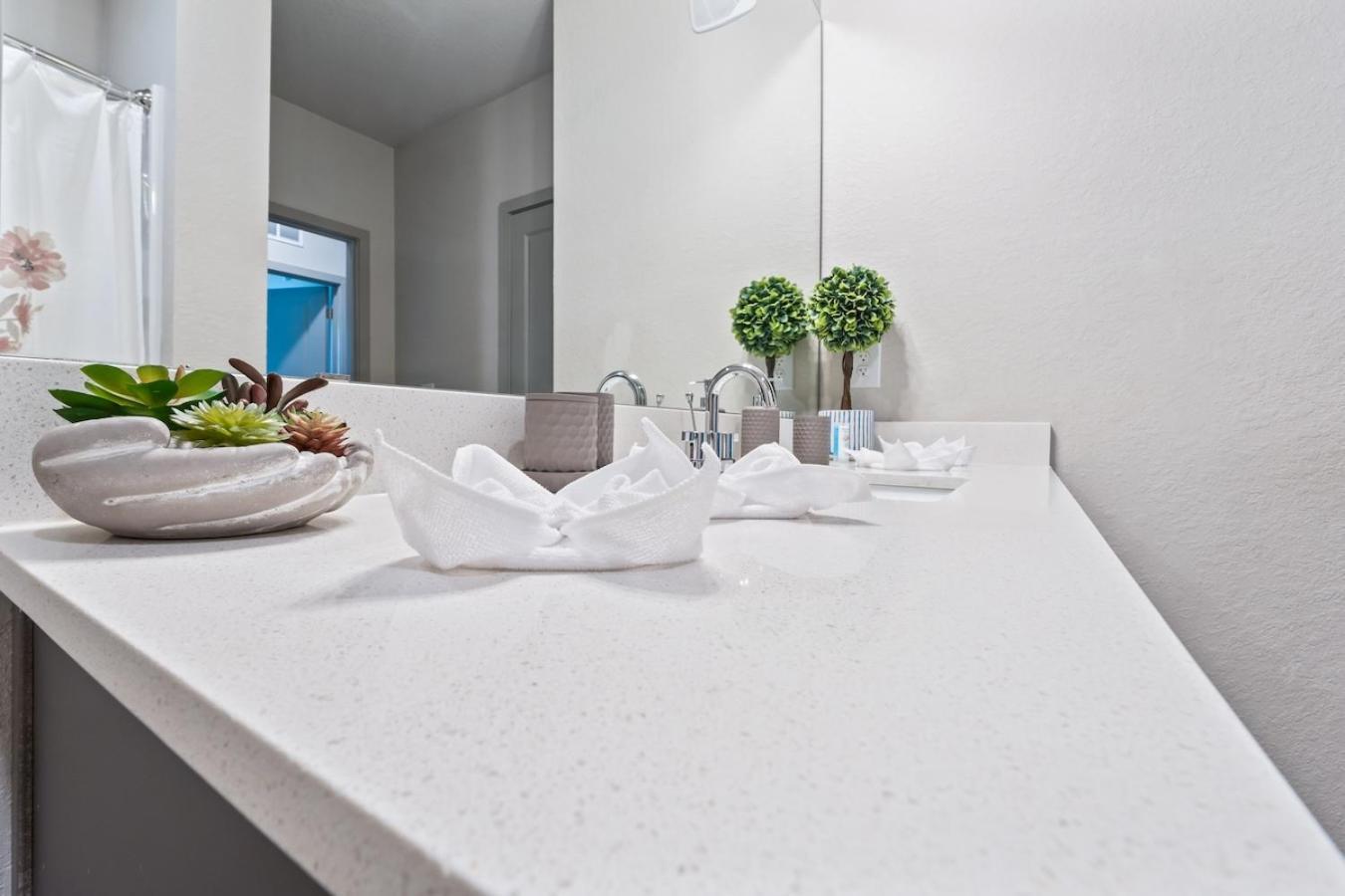 圣彼得堡Tropicana Field 2 Bed In Dwtwn With Free Parking公寓 外观 照片